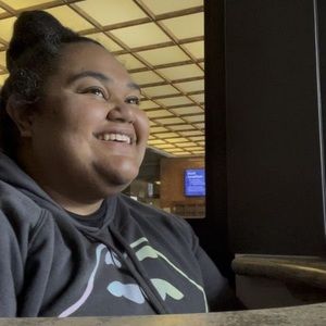 Meet your Posher, Olimaipa